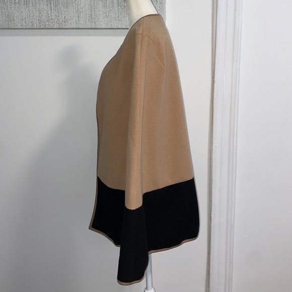 BCBGeneration Color-block Cape - Picture 5 of 9